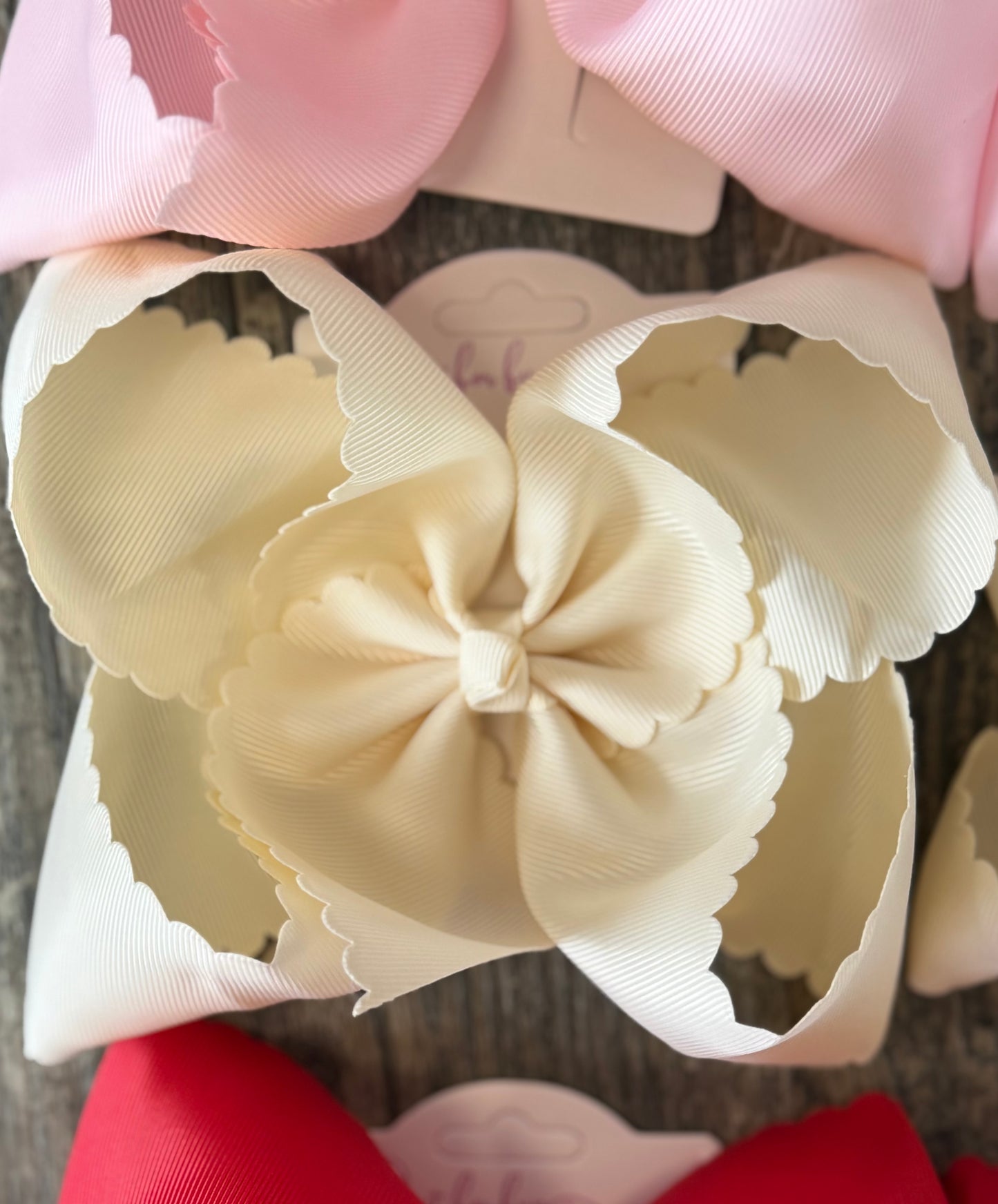 Scallop Edge Hair Bows