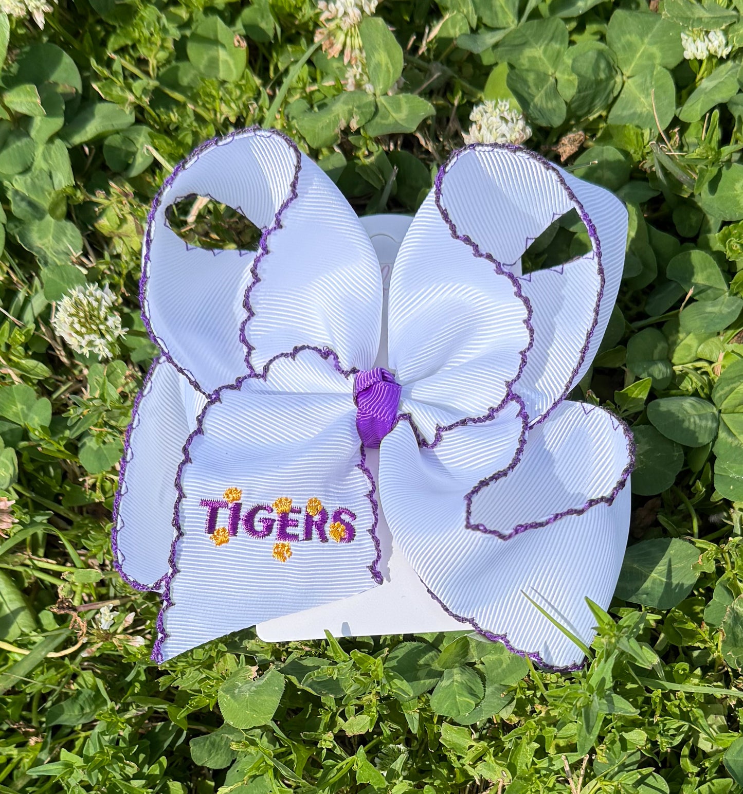 Tigers Embroidered Moonstitch Bow