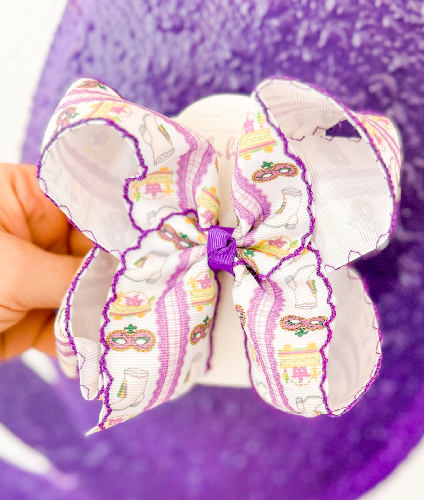 Parade Route Moonstitch Bow