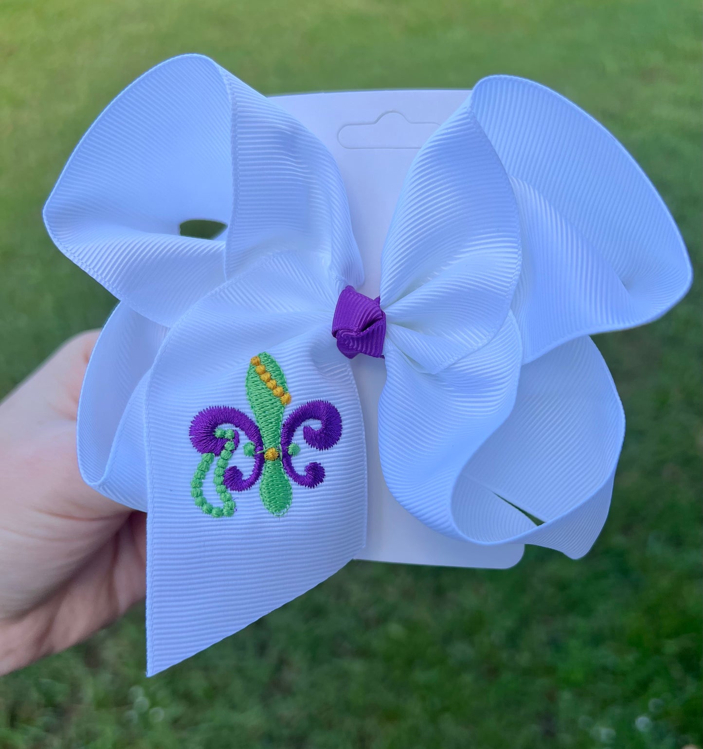 Fleur de lis Mardi Gras Bead Bow