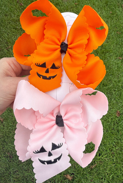 Sweet & Spooky Scallop Pumpkin Bows